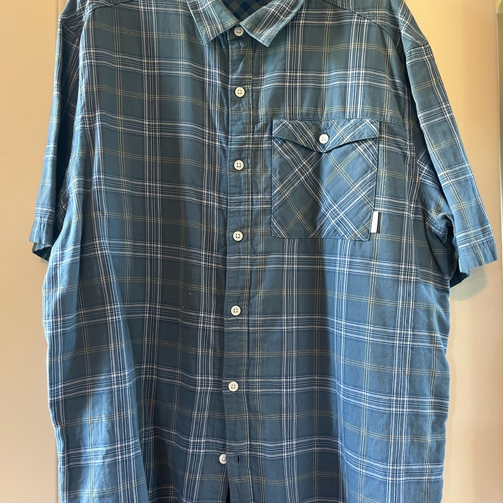 Columbia Men's Teal Plaid Button-Down Shirt